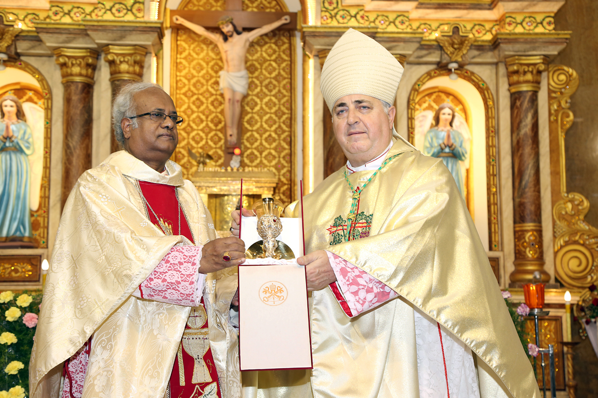 இரக்கத்தின் முழுமையே  அர்ப்பணம்